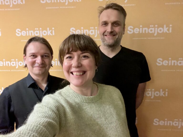Ryhmäpuhe: Maksuton lauantaipysäköinti